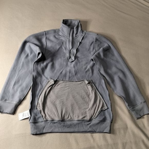 adidas Gray Half-Zip Pindot Sweatshirt  with Black Stripes. - Picture 10 of 15